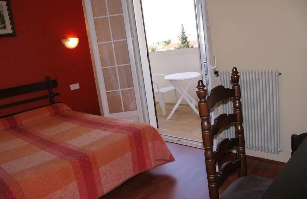 Hotel Le Belvedere Saint-Cyprien  Exterior foto
